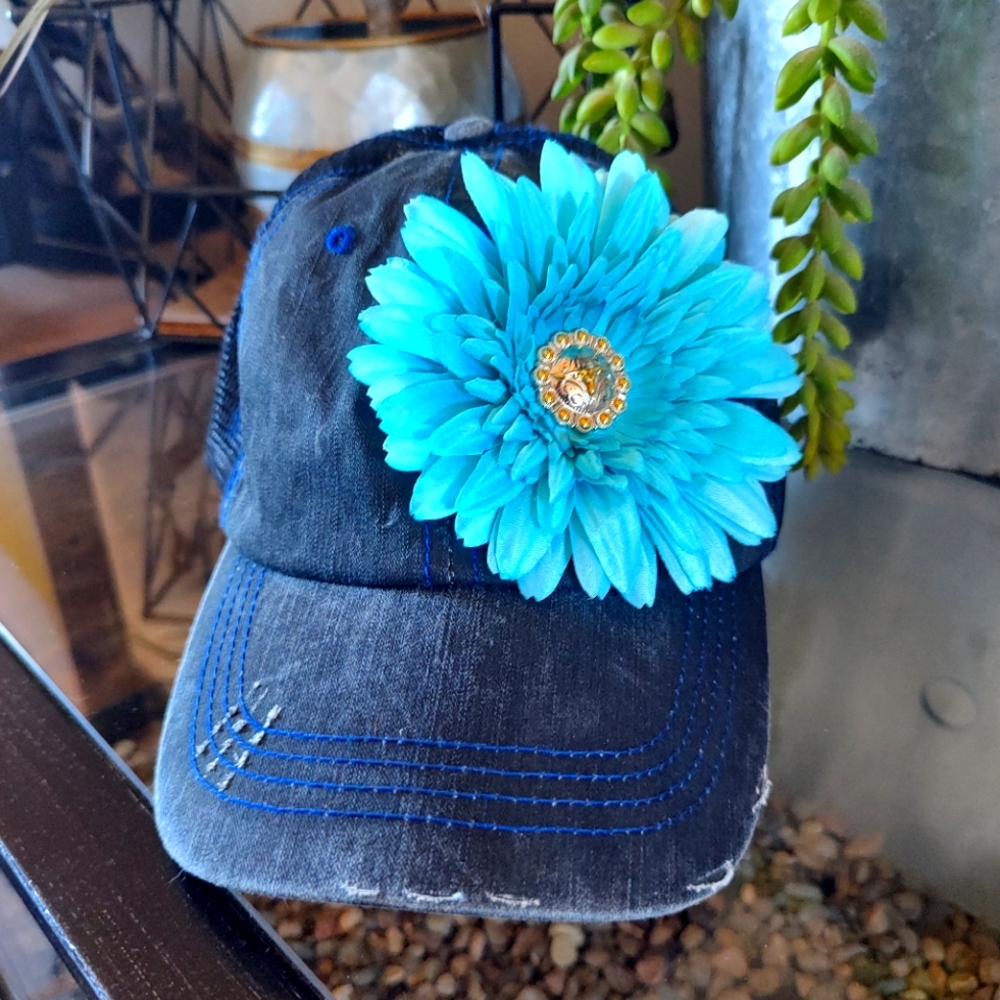 Women's Concho and Flower Trucker Hat